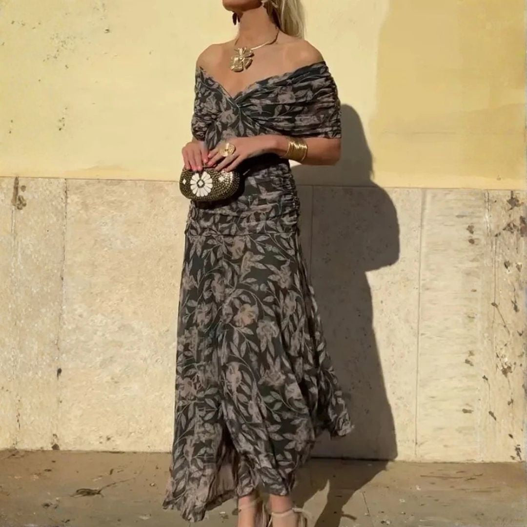 Evelyn – Elegant Dress With V-Neckline