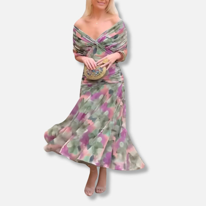 Evelyn – Elegant Dress With V-Neckline